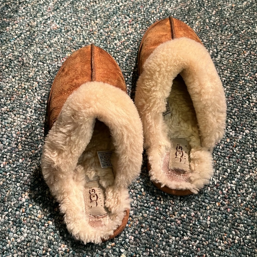 UGG Tan Slippers - Picture 3 of 5